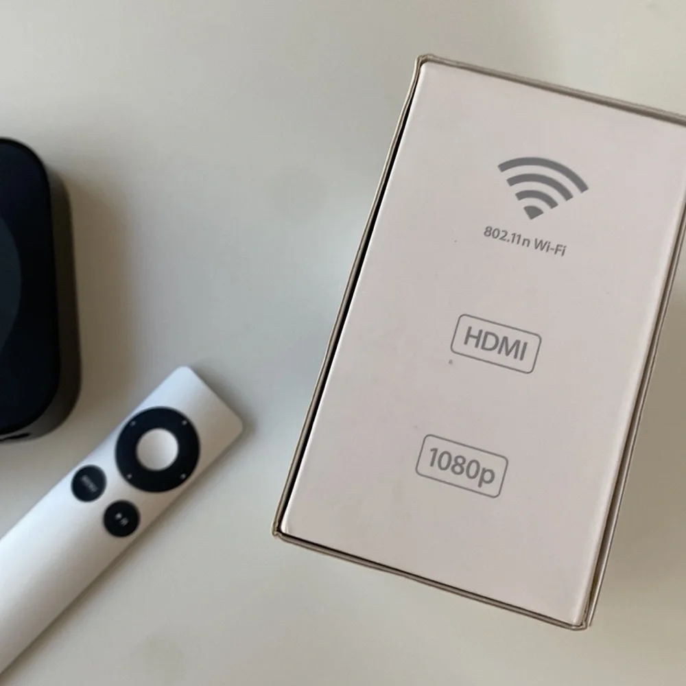 Apple TV streaming device with Remote